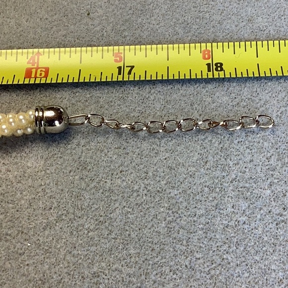 FINAL SALE PRICE Pearl Twist Adjustable Necklace W/Pearl/Rhinestones - Picture 4 of 4